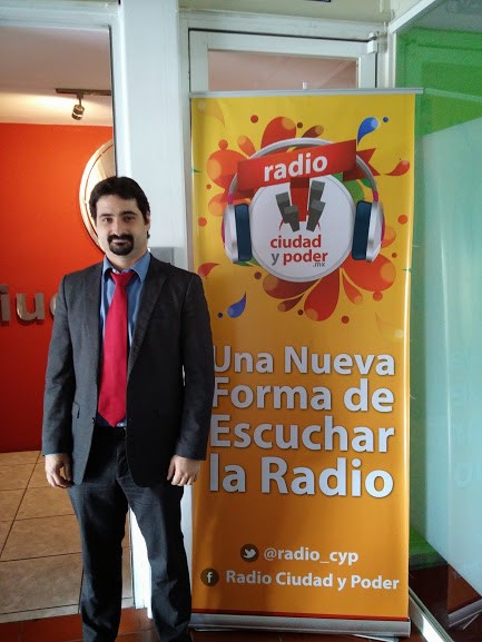 Durante la intervención de PantallasAmigas en la emisora Ciudad y Poder Durante la intervención de PantallasAmigas en la emisora Ciudad y Poder